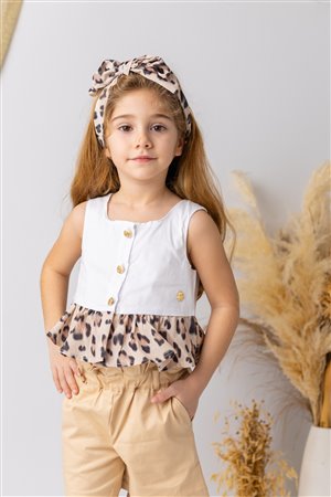 Girl'S Sleeveless Blouse With Button Detail