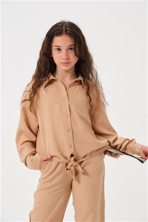Young Girl'S Front-Tie Shirt